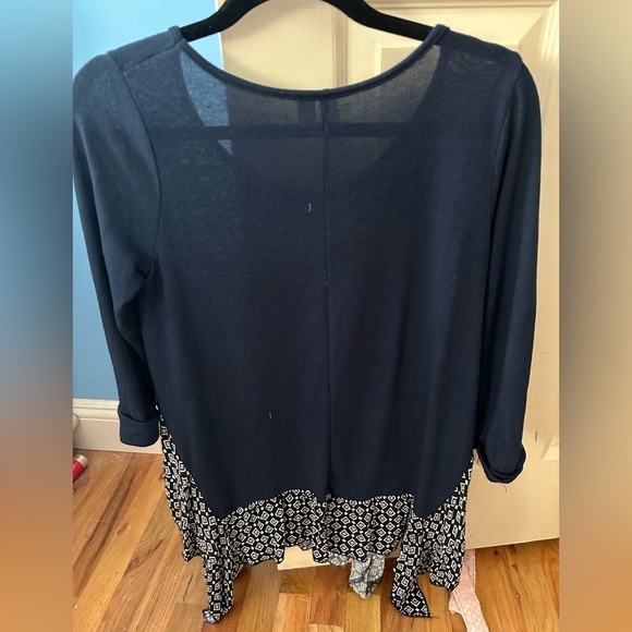 Flowy Sweater - Picture 2 of 5